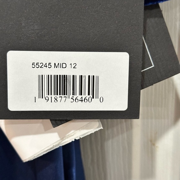 LONG SLEEVE RUCHED WAIST A-LINE GOWN - Picture 11 of 16